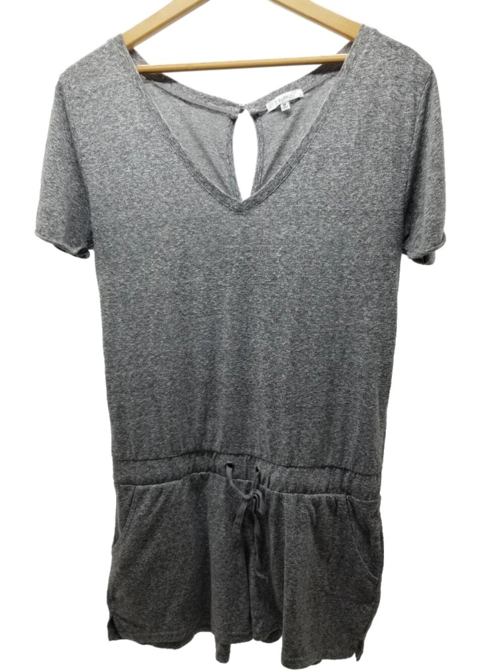 Z Supply Gray Short-Sleeve V-Neck Romper Size Medium